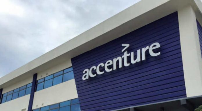 Accenture pays bonuses and plans significant promotions