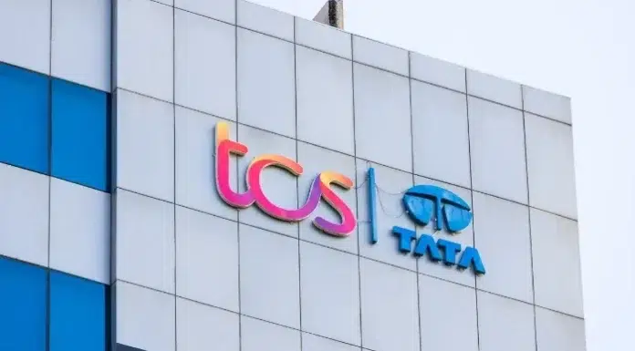 TCS Rejects Reddit Allegations of Forced Early Retirement